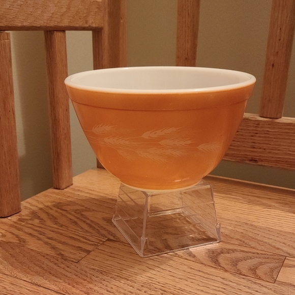 Pyrex Other - Pyrex mixing bowl